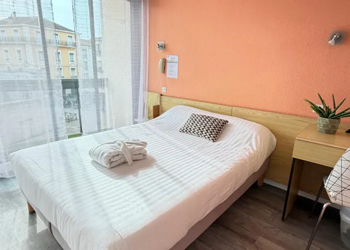 Bains Sarrailh Hotel 2*